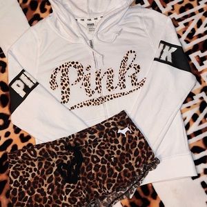 Vs PINK Cheetah Set